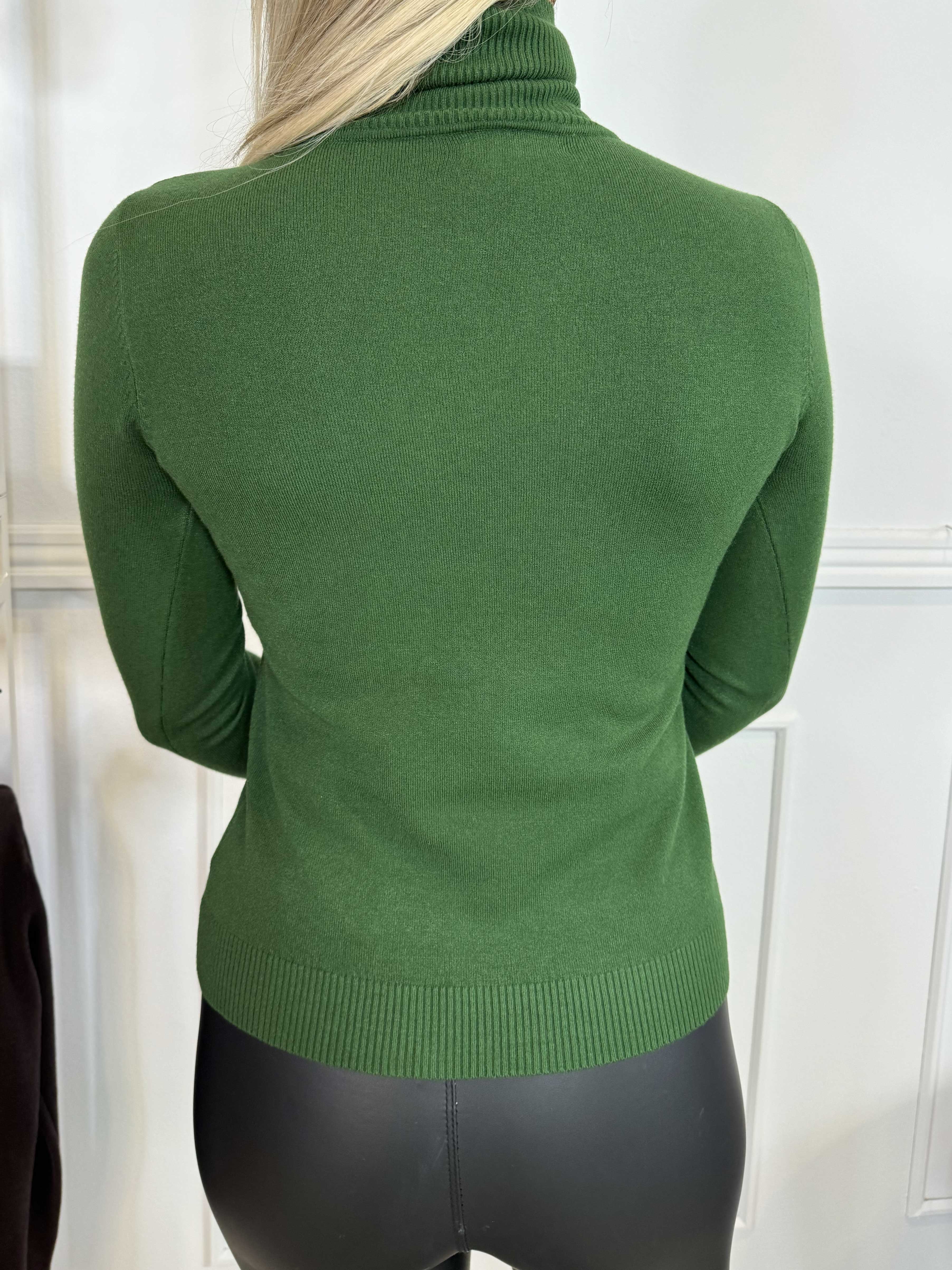 Oksana - Mjuk blus i viskosblandning med turtleneck